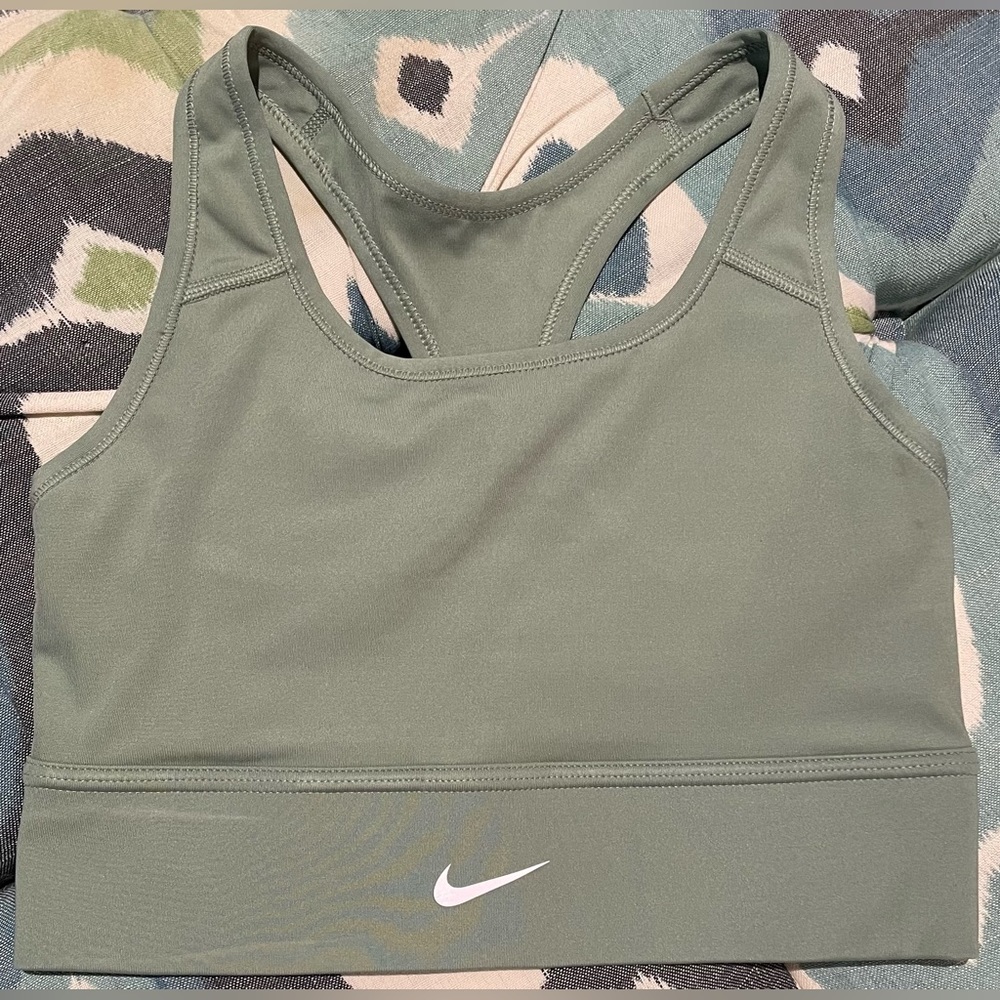 Nike dri-fit sports bra - never been worn